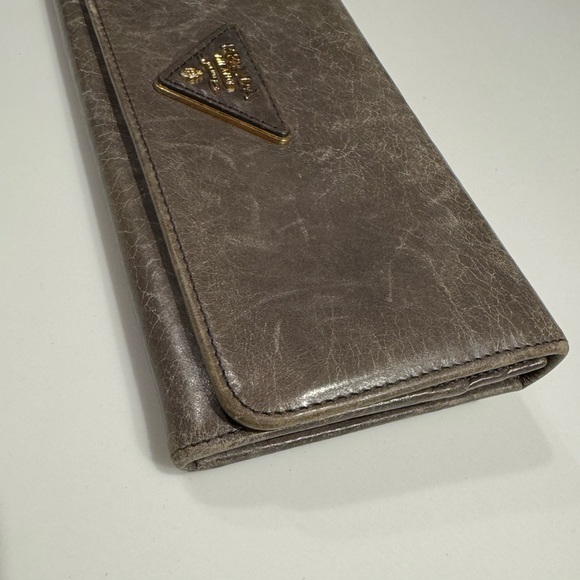Prada distressed leather long wallet - Picture 5 of 11
